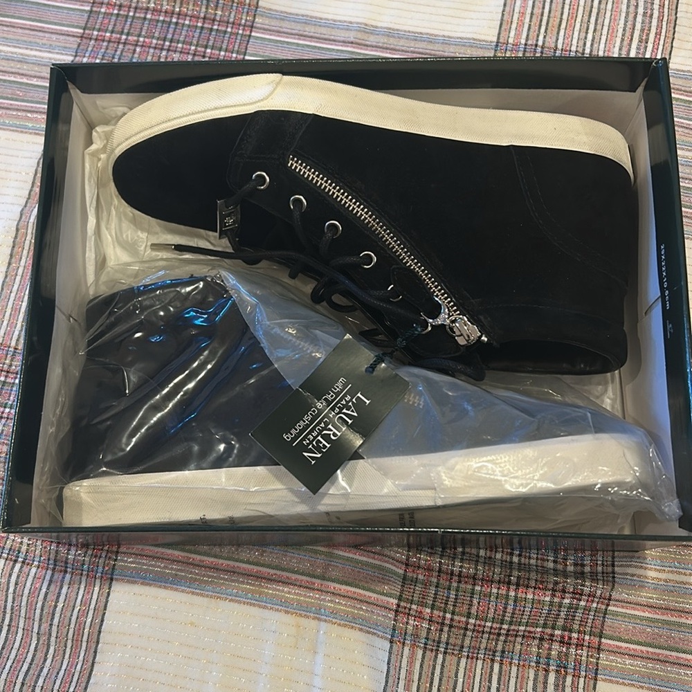 Women’s black suede high top. Zipper detail. NWT